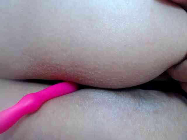 ANA-BULLOCK- webcam