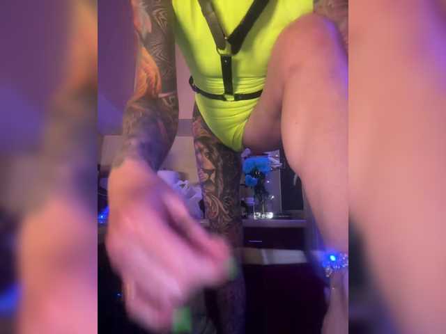 Neulivimie's BongaCams show and profile