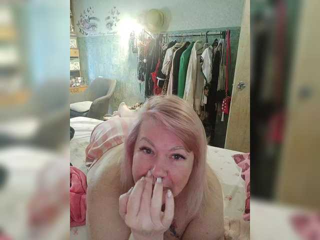 BESTija-1's BongaCams show and profile