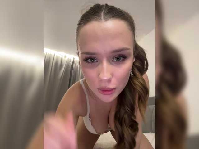 Tati16's BongaCams show and profile