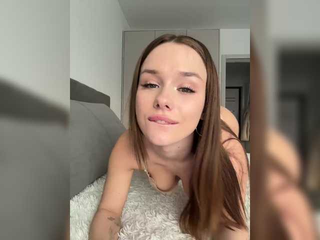 Tati16's BongaCams show and profile