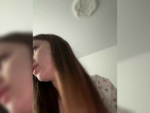 Tati16's BongaCams show and profile