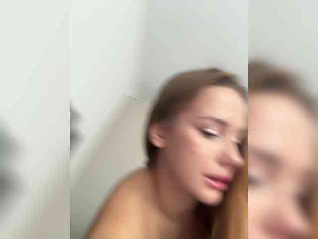 Tati16's webcam live show