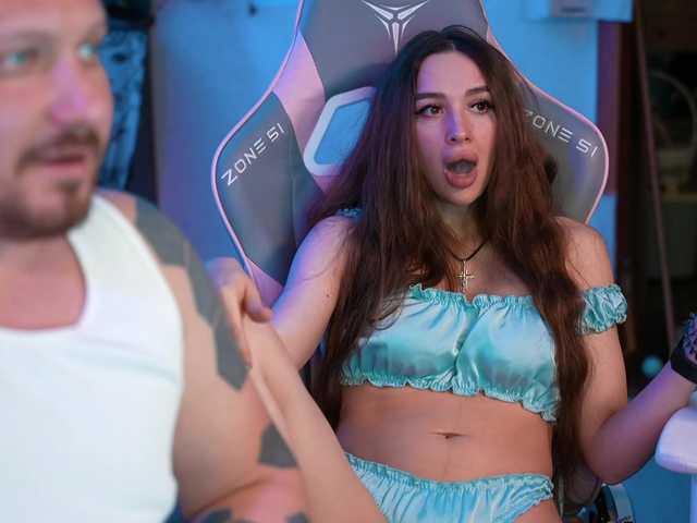 SnakeTina's BongaCams show and profile