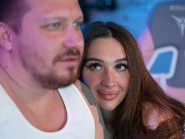 SnakeTina's BongaCams show and profile