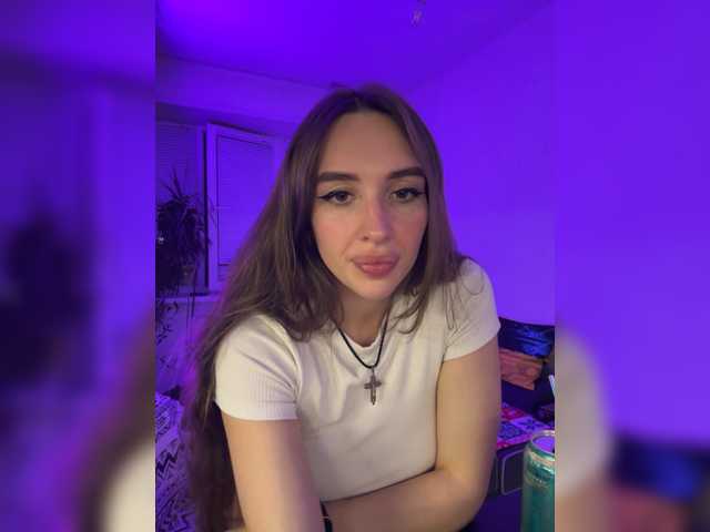 SnakeTina's BongaCams show and profile