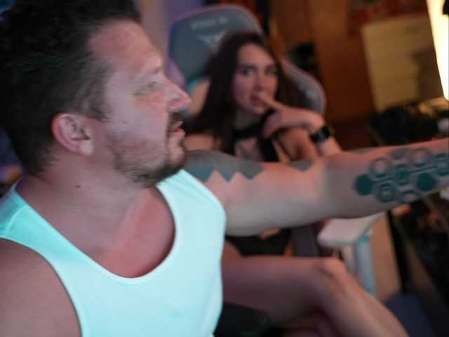 SnakeTina's BongaCams profile