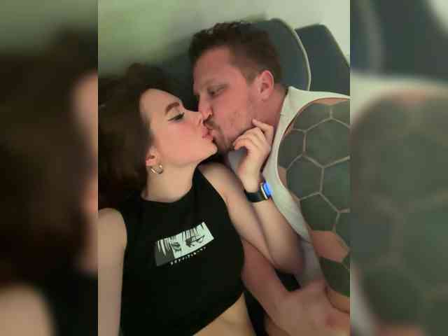 SnakeandTina webcam