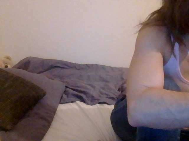 Lucille's BongaCams show and profile