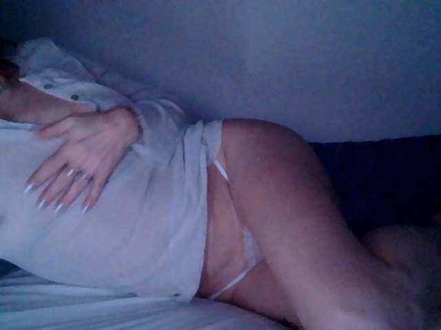 Lucille's BongaCams show and profile