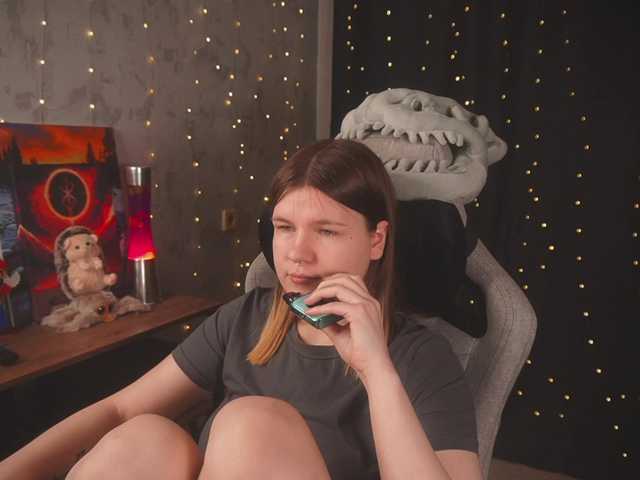 cutesoneckaaa's BongaCams show and profile