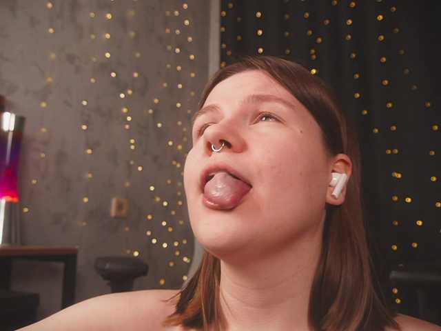 cutesoneckaaa's BongaCams show and profile