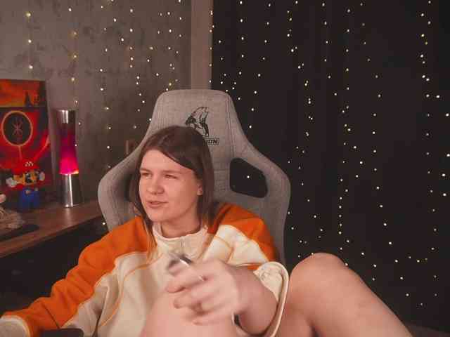 cutesoneckaaa webcam