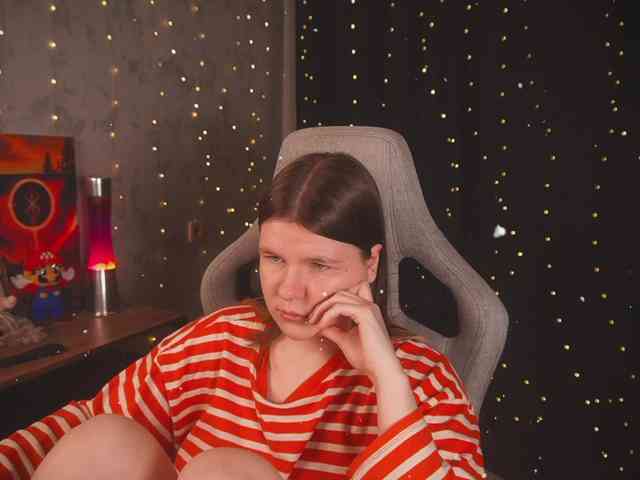 cutesoneckaaa webcam