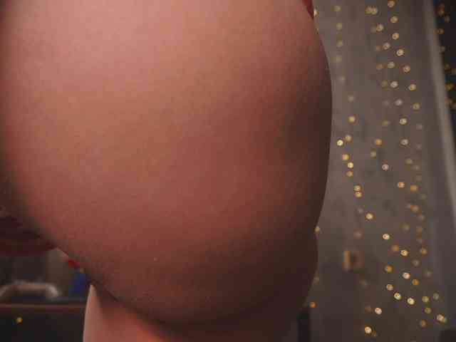 cutesoneckaaa webcam