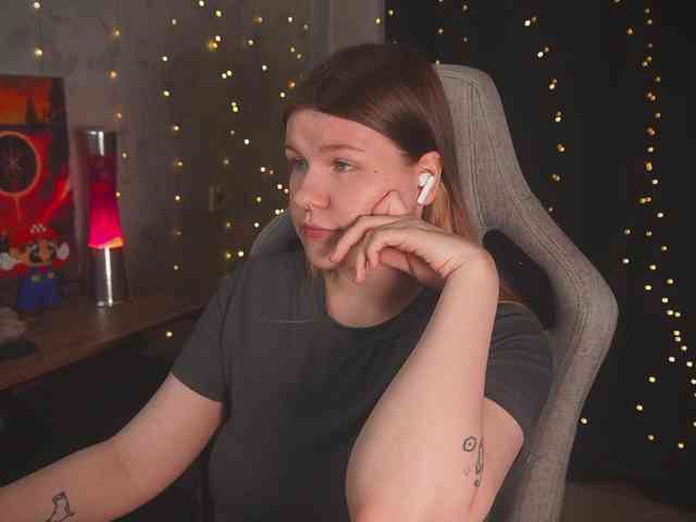cutesoneckaaa webcam