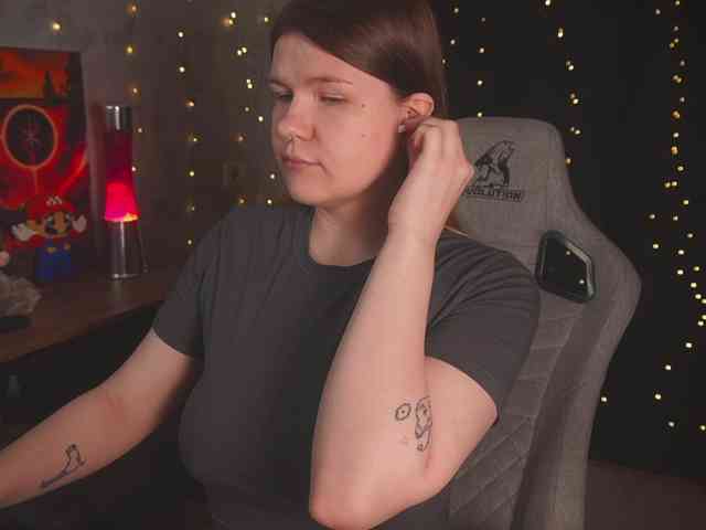 cutesoneckaaa webcam