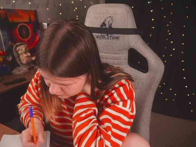 cutesoneckaaa webcam