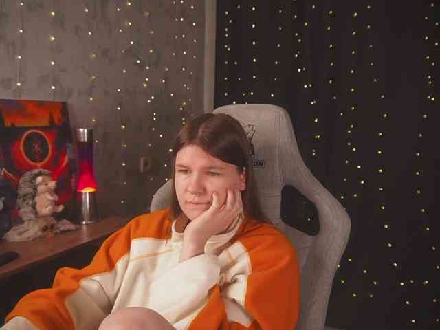 cutesoneckaaa webcam