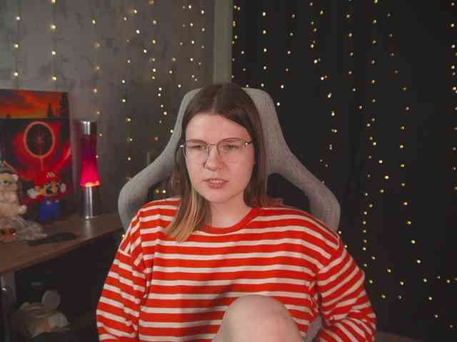 cutesoneckaaa webcam