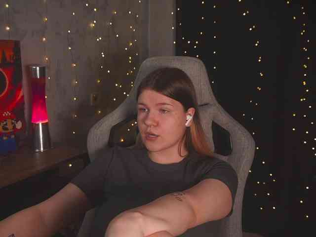 cutesoneckaaa webcam