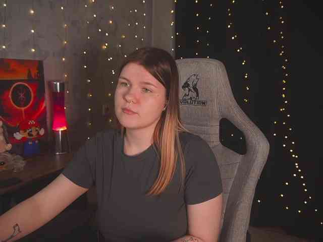 cutesoneckaaa webcam