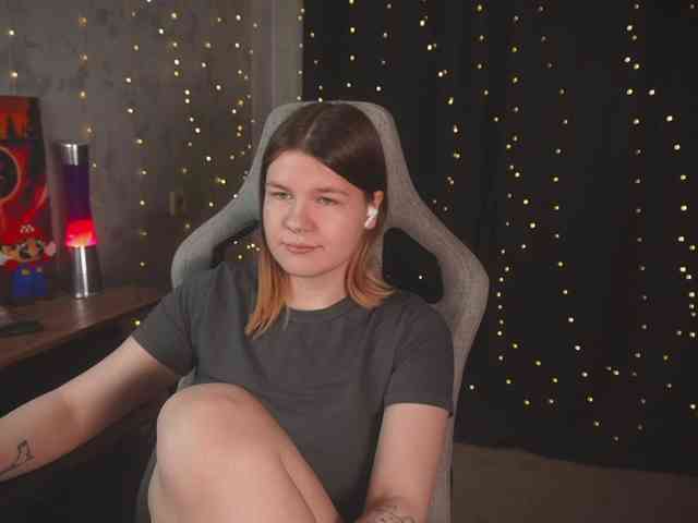 cutesoneckaaa webcam