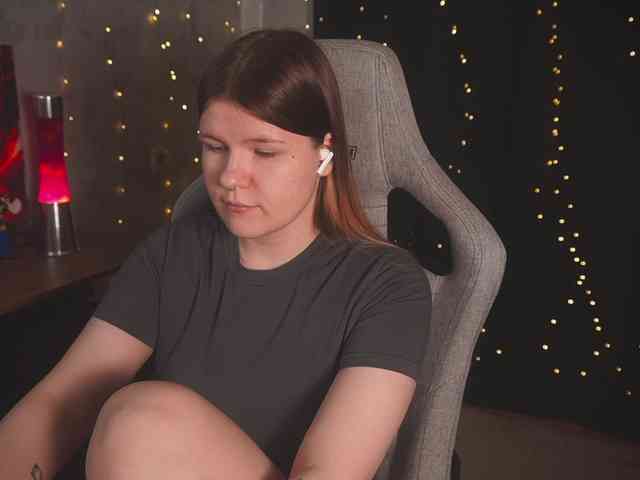 cutesoneckaaa webcam