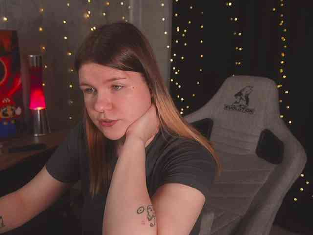 cutesoneckaaa webcam