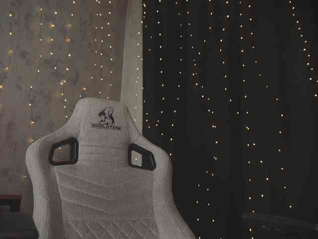 cutesoneckaaa webcam