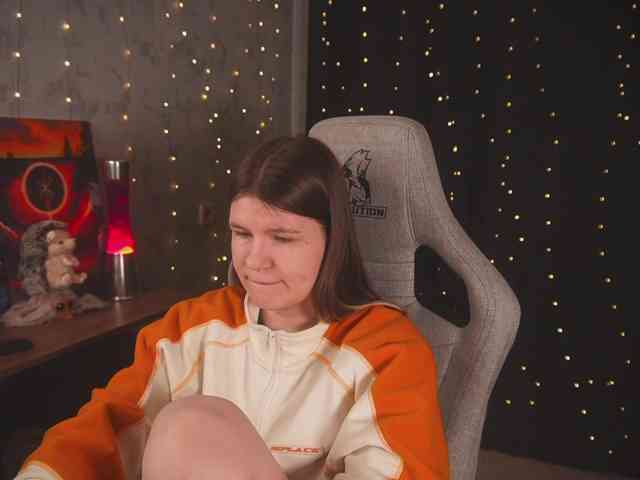 cutesoneckaaa webcam