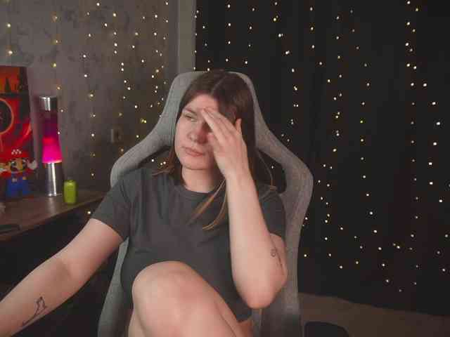 cutesoneckaaa webcam