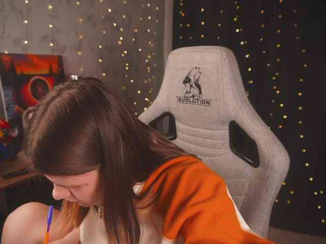 cutesoneckaaa webcam