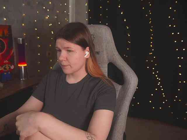 cutesoneckaaa webcam