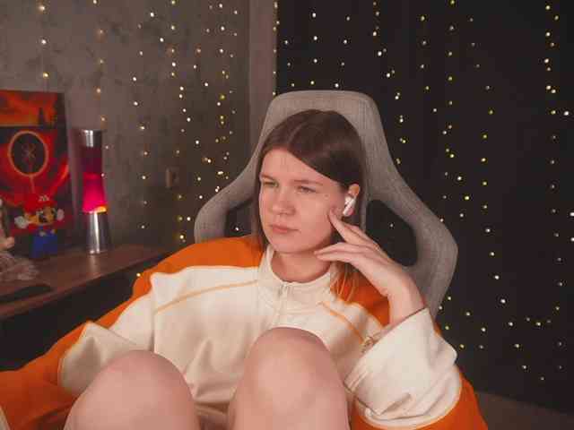 cutesoneckaaa webcam