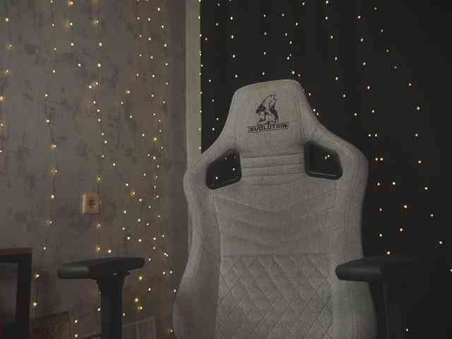 cutesoneckaaa webcam