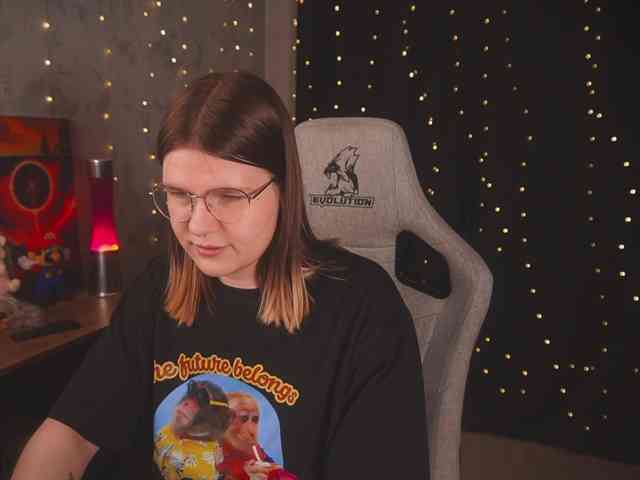 cutesoneckaaa webcam