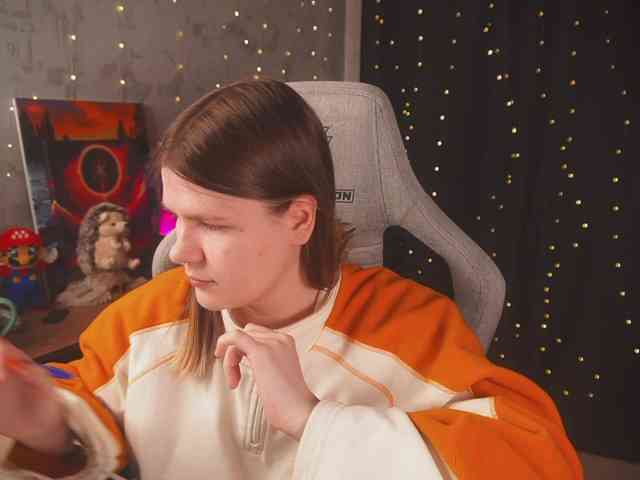 cutesoneckaaa webcam