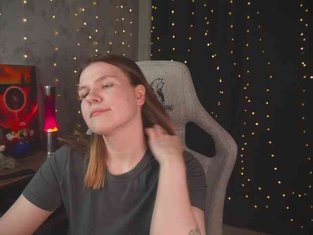 cutesoneckaaa webcam