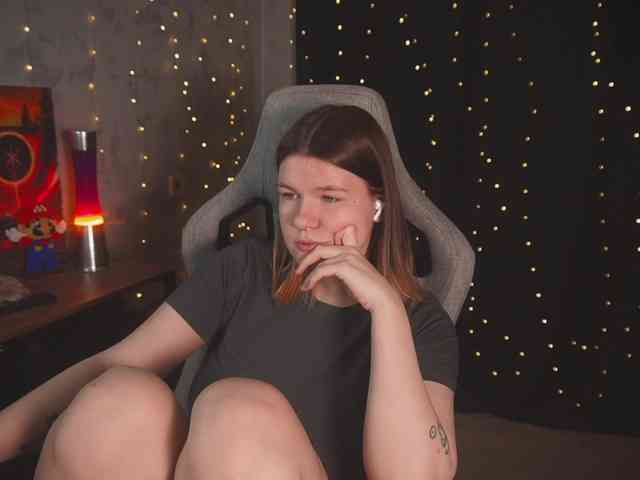 cutesoneckaaa webcam
