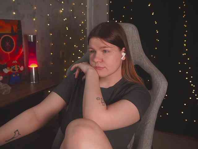 cutesoneckaaa webcam