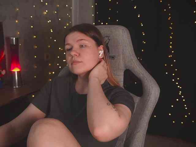 cutesoneckaaa webcam