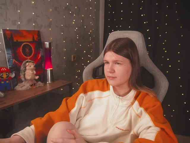 cutesoneckaaa webcam