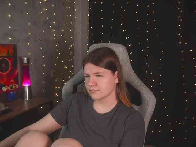 cutesoneckaaa webcam