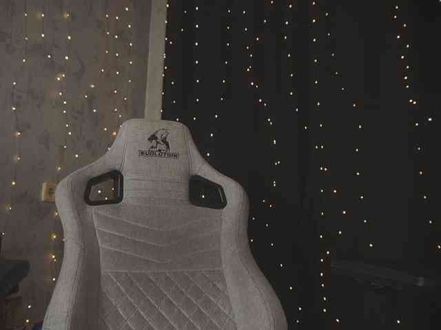 cutesoneckaaa webcam