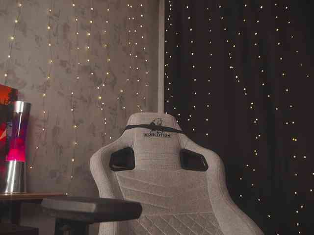 cutesoneckaaa webcam