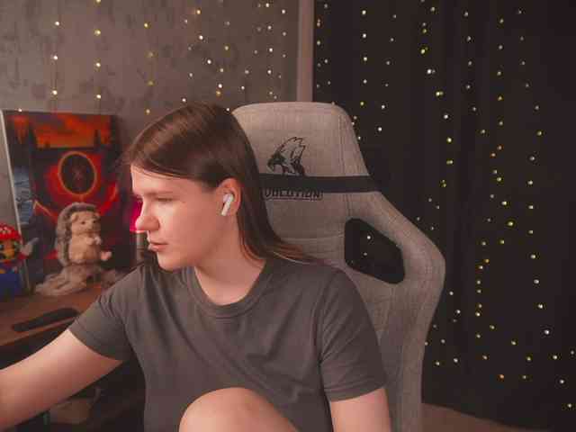 cutesoneckaaa webcam