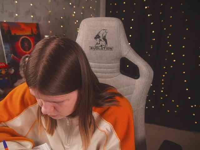 cutesoneckaaa Live Webcam on BongaCams