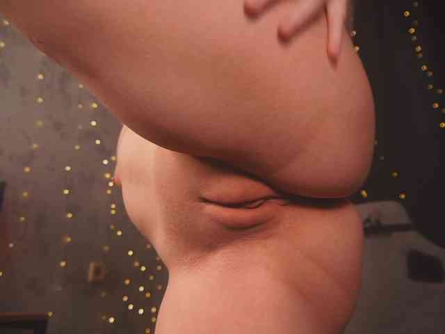 cutesoneckaaa webcam