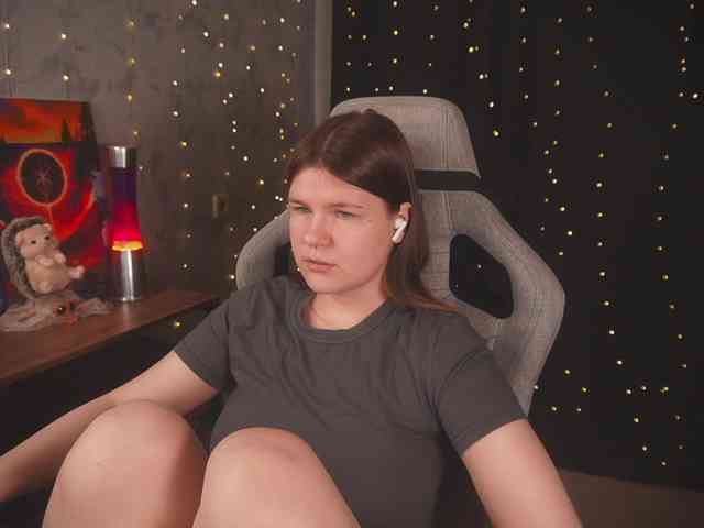 cutesoneckaaa webcam